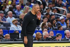 乌度卡谈进步：去年证明我们能与所有球队竞争 今年该赢下强队了