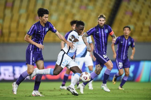 海星体育-中超综述：海港遭遇赛季首败 青岛和天津再尝连败