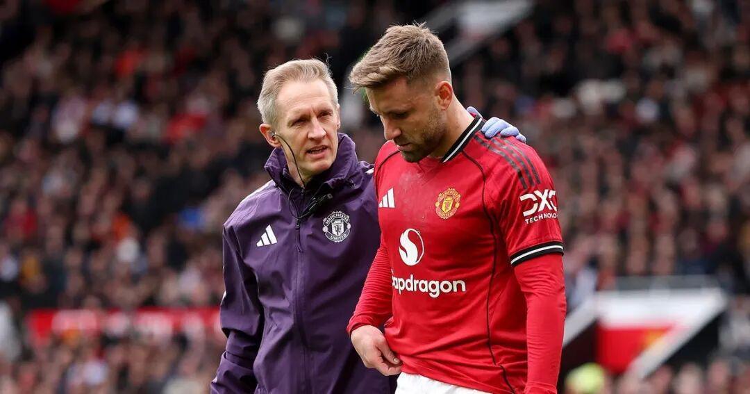 海星直播-卡里克谈肖和马奎尔的情况；卡里克：亨德森扑出过很多点球，所以他和B费的对决很精彩